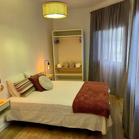 Lacasadelchorro Holiday home *