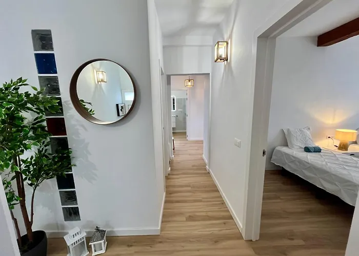 Lacasadelchorro * Buenavista Del Norte